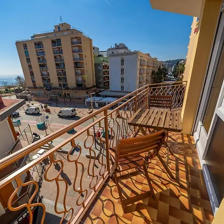 Apartment Homeholidaysrentals Elodie